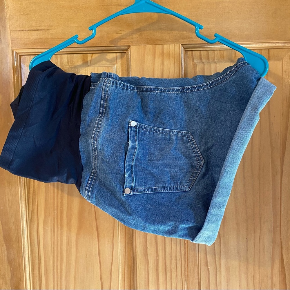 Maternity shorts